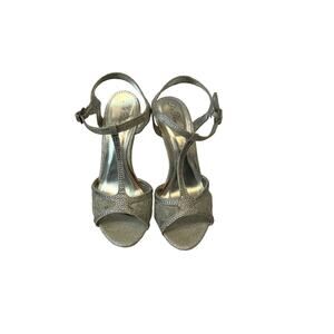 Da Blossom Collection Rhinestone Silver & Lace T-strap 4' heel shoe, sz 8.5